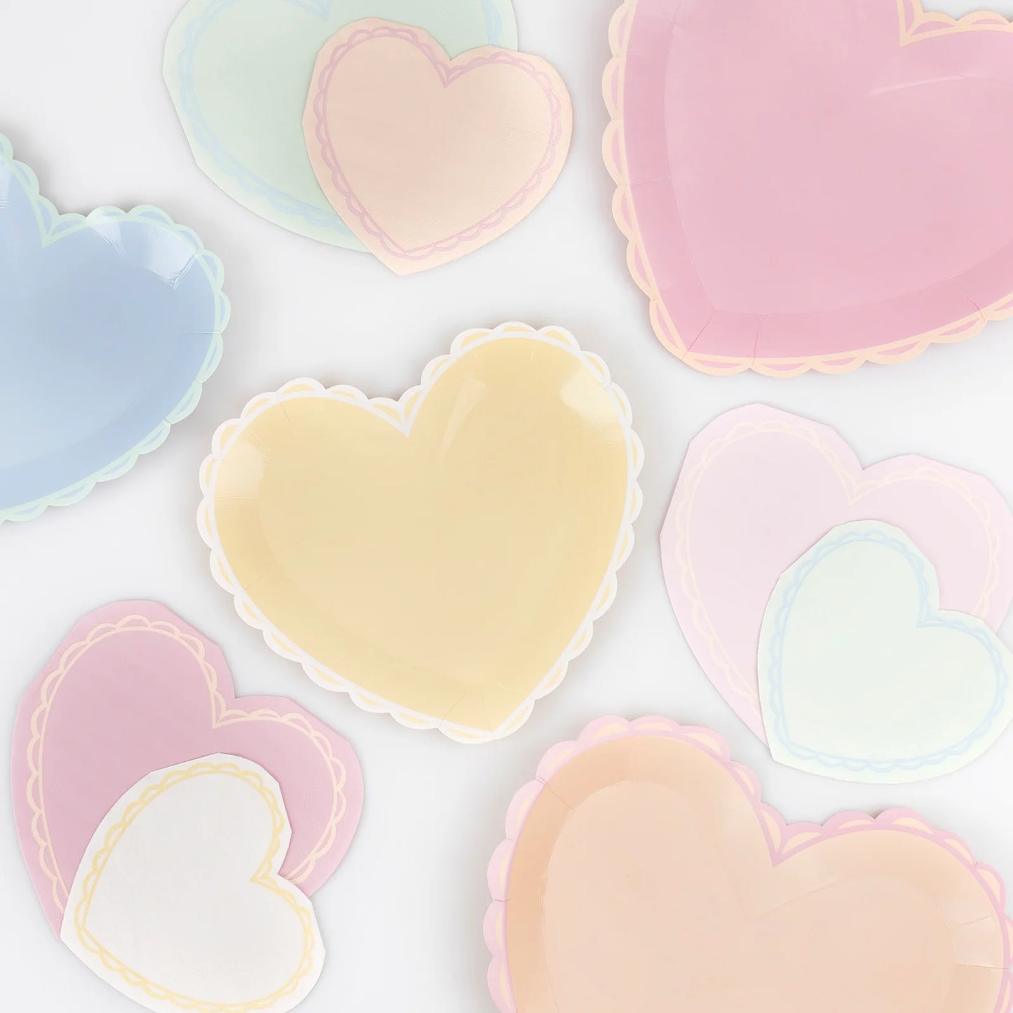 Platos grandes de Corazón Pastel Meri Meri